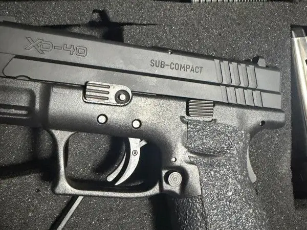 springfield XD- 40 sub
