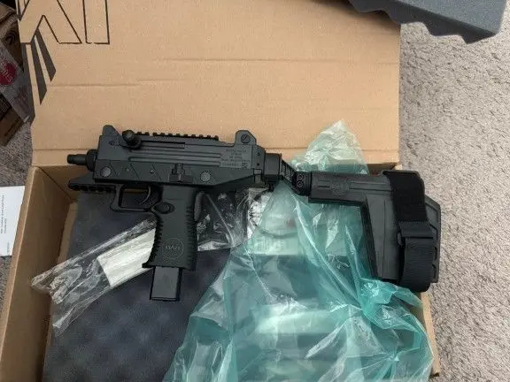 UZI Pro w/ Threaded Barrel and Brace