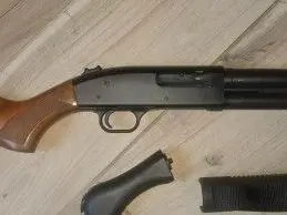 Mossberg 590 SBS 12 gauge wood stock