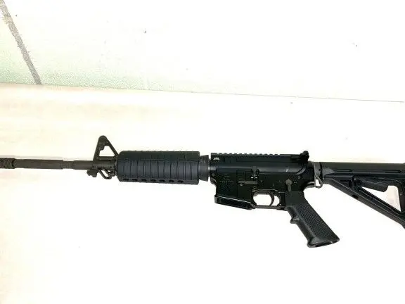 Charles Daly AR-15 5.56/223 5 mags