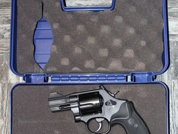 Smith & Wesson 396 Nightguard 44 Special
