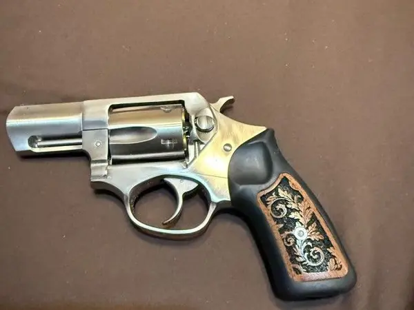 RUGER SP-101. 357 magnum