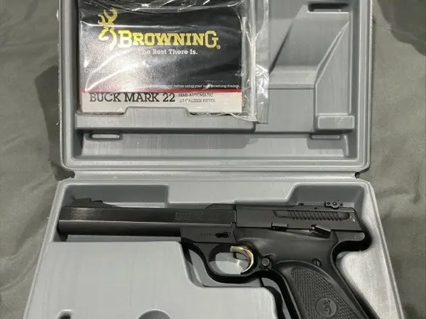 Browning Buck Mark 22lr