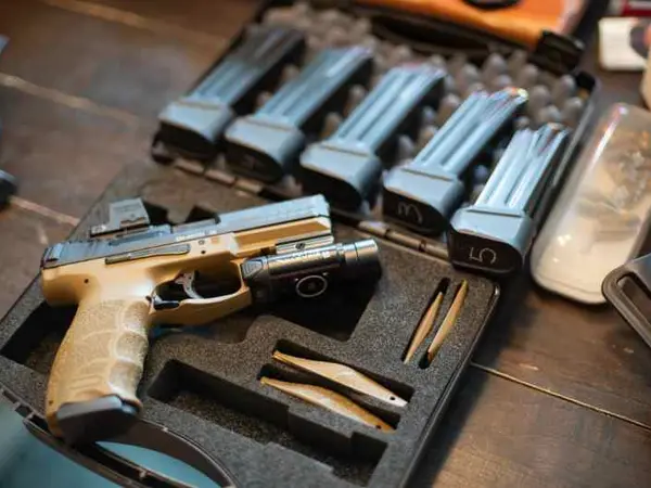 HK VP9 9MM Bundle $700