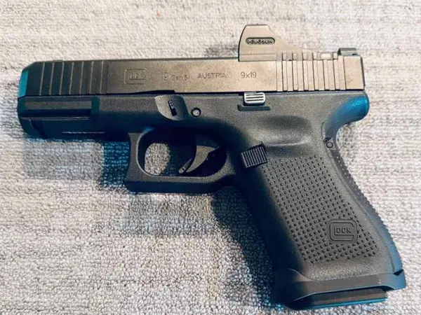 New Glock 19 Gen5 MOS with Holosun SCS,SLR Magwell