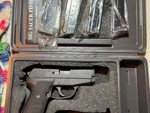 Sig Sauer P239, 9mm