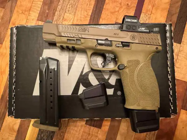 S&W M&P 2.0 5'' FDE