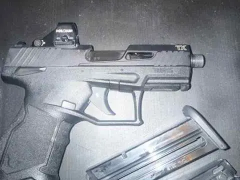 Taurus TX-22 w/ Holosun 507Kx2