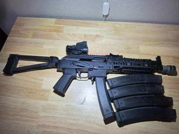 PSA AK-V