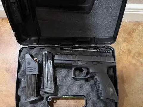Beretta APX 9mm