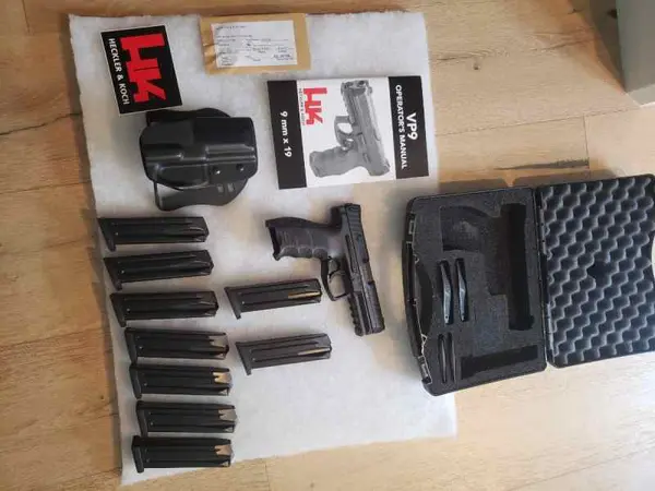 H&K VP9 V1 9mm + 9 HK mag new unfired