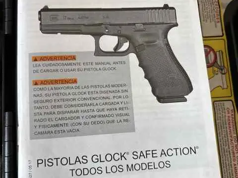 GLOCK 19 GEN 4 WITH STREAMLIGHT TLR7S AND 6 MAGS