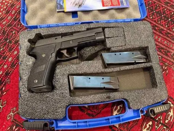 Excellent Sig P226R. 40 s&w. XLNT in case