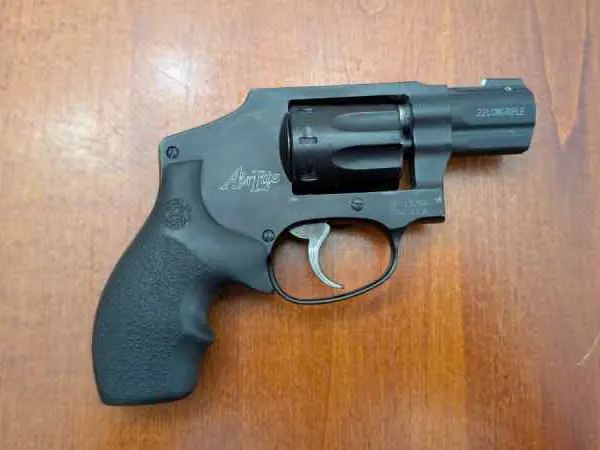 Smith & Wesson 43C (22lr)