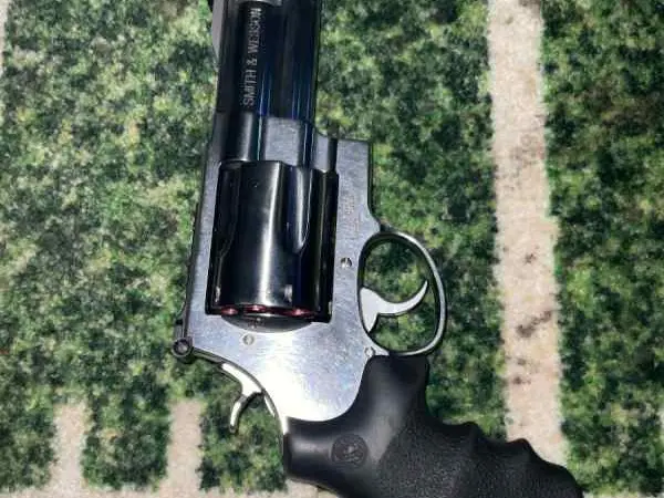 Smith & Wesson 500 snub
