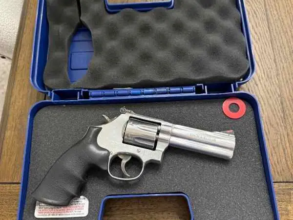 Smith & Wesson 357 Magnum