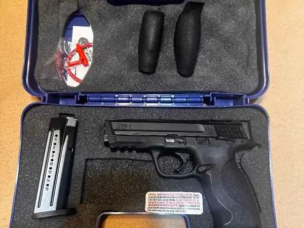 Smith & Wesson M&P 9 Thumb safety