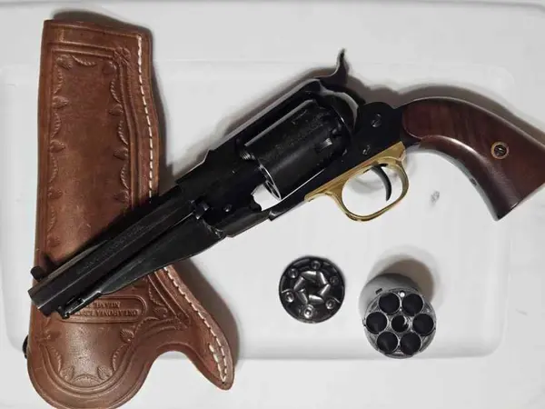 Pietta Remington model 1858 w/.45 LC cylinder