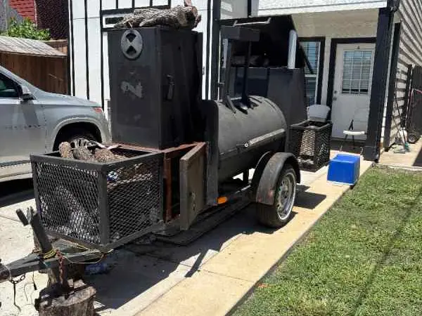 Smoker / pit