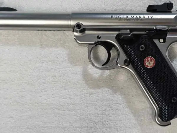 Ruger Mark IV Target w/ extra mags