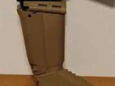 Want to buy Scar stock ugg boot