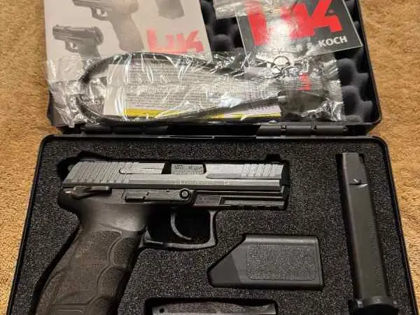 HK P30 in box 40 cal great shape