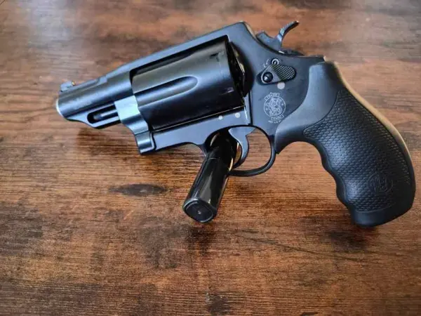 Smith & Wesson Governor (410,45 COLT,45 AUTO)