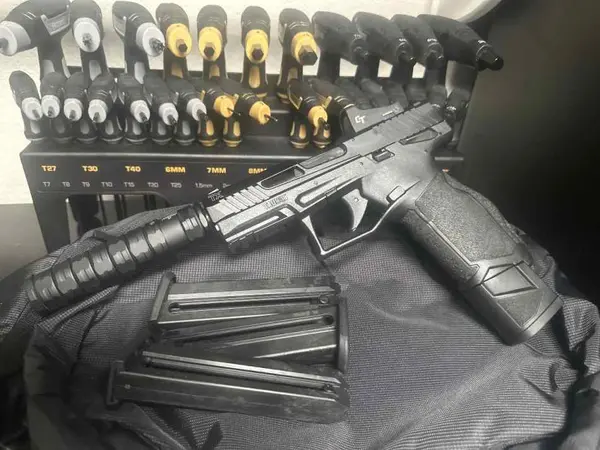 Taurus TX22 w FRT and CT Red Dot