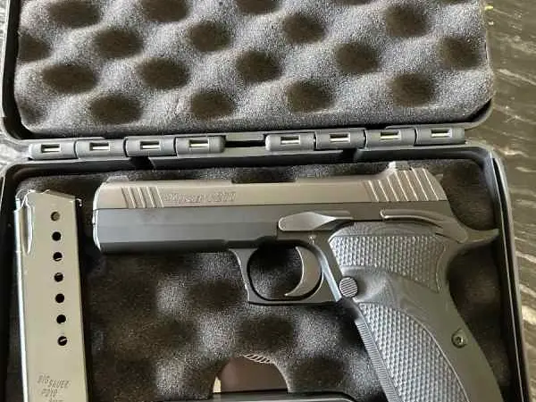 Sig Sauer P210 carry