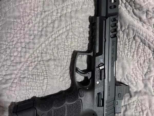 HK VP9 match