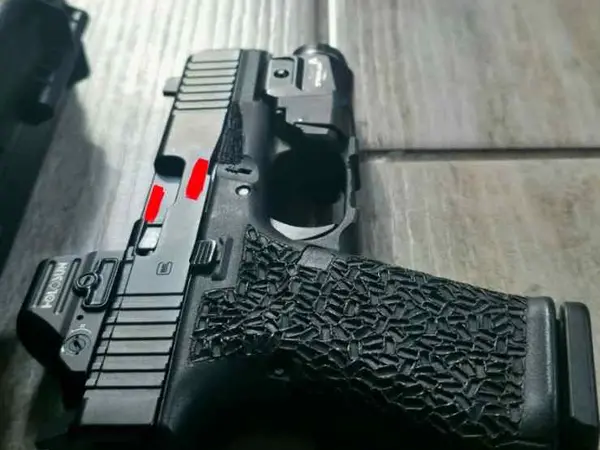 Glock 19 Gen 5 MOS - Holosun/TLR-7A - $825 obo