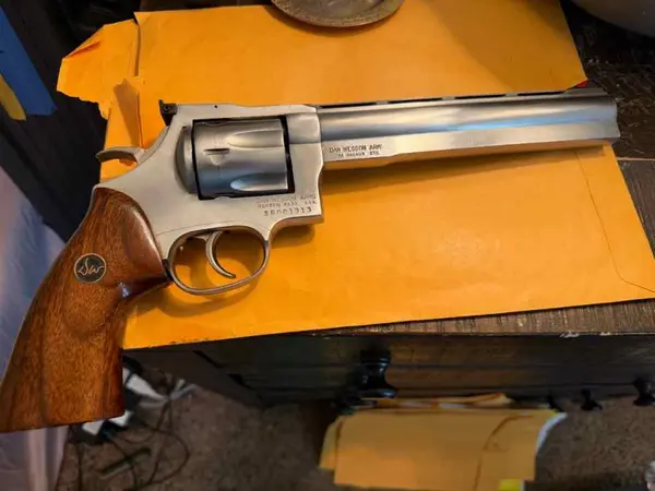 Dan Wesson Model 744-VH8 — .44 Magnum