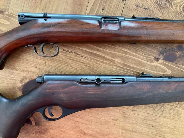 Winchester / Mossberg 22 Rifles / Vintage