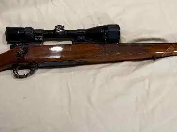 Weatherby Vanguard 300 WIN MAG