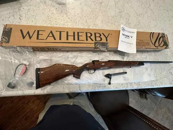 Weatherby Mark V Deluxe 6.5CM