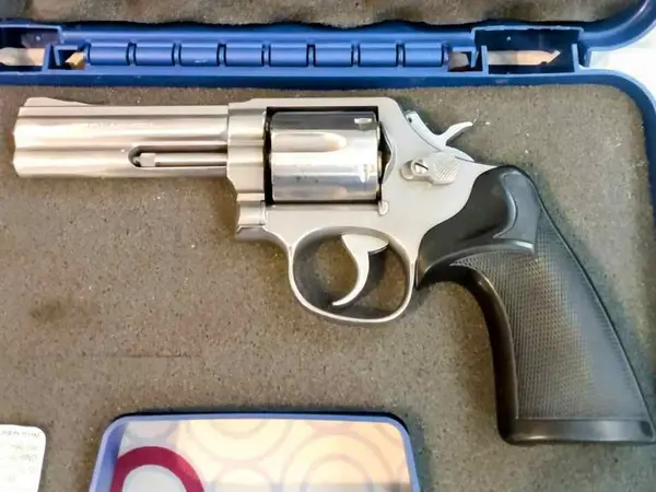 Smith &Wesson 681