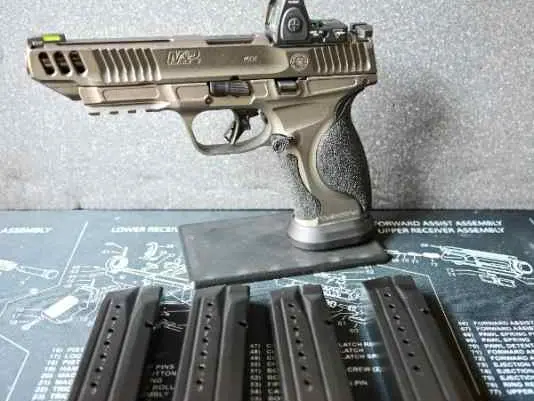 S&W M&P M2.0 Competitor with Trijicon RMR