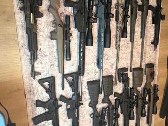 Multiple Gun Listing