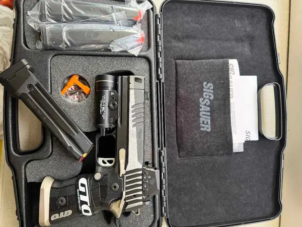 BNIB Sig p211 equinox