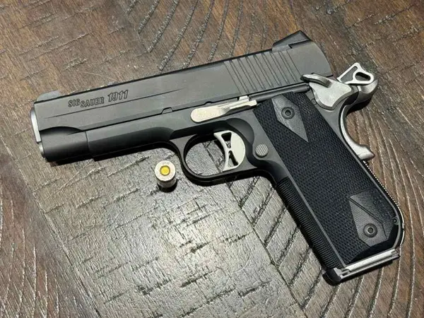 Sig Sauer 1911 Nightmare Fastback Carry