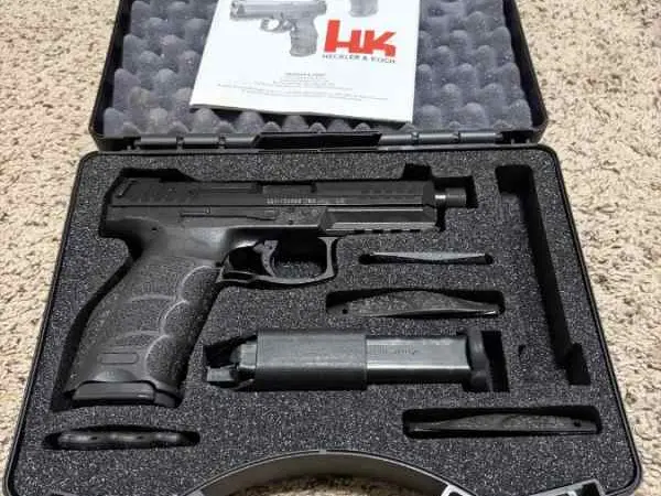 HK VP9 Tactical Threaded Pistol w/Case - EXCELLENT