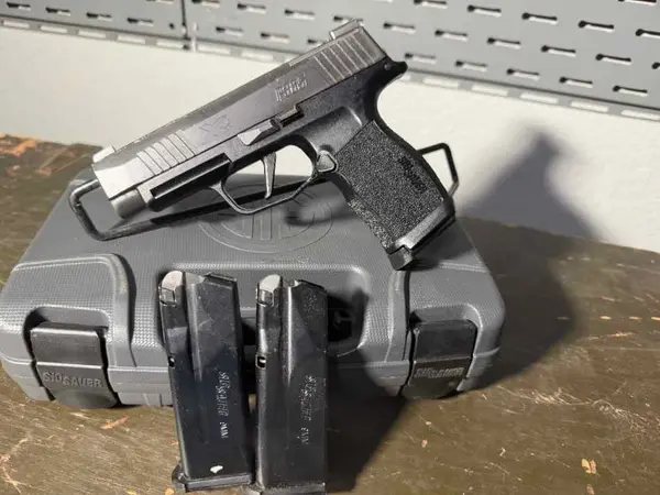 Sig P365 XL