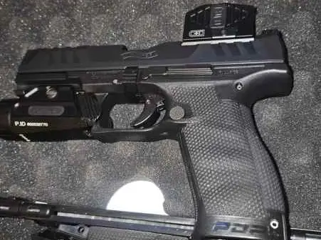 Walther PDP 4.5 W/3 mags and red dot