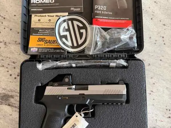 SIG SAUER P320 Full Size w/Romeo 1 Red Dot