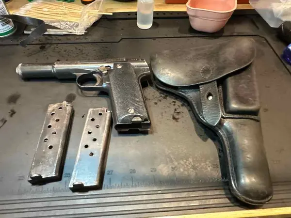 Astra 600/43 9mm with extras