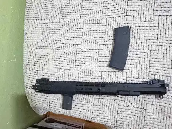 Ar upper