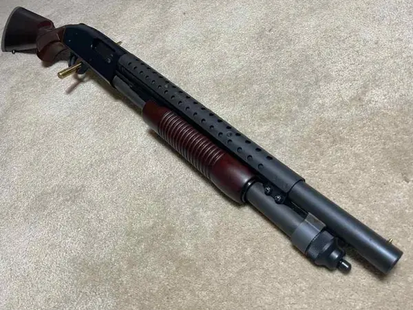 Mossberg 590A1 Retrograde Custom