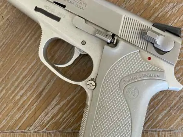 S&W 3913NL no logo