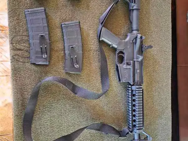SMITH AND WESSON AR 15