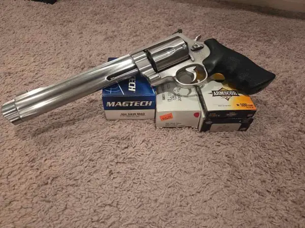 S&W 500 Magnum Revolver w/ammo